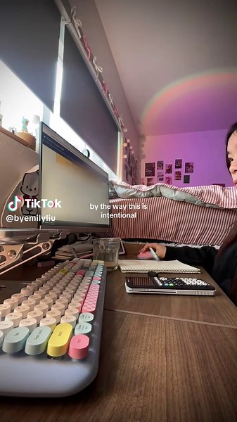 chem final exam tmr 😛 | to everyone in their finals week, I know finals week is rough, but ur still here, still trying and that’s what matters! Keep going, even for a little bit! The hours and the hard work studying adds up! You’re becoming someone stronger than ur realize! #finals #unistudent #college #studytok