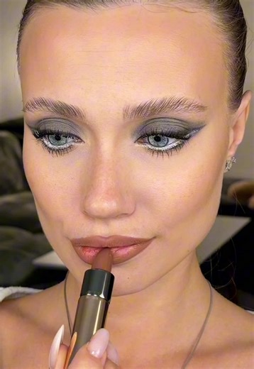 Discover 60's Italian Glam Makeup Inspiration