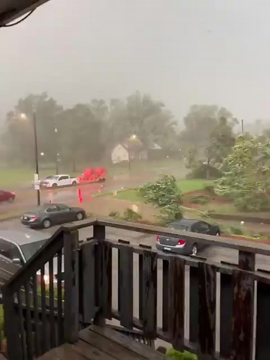 Nasty storm that just tore through Urbandale, IA on the west side of #DesMoines #tornado | iWeatherNet