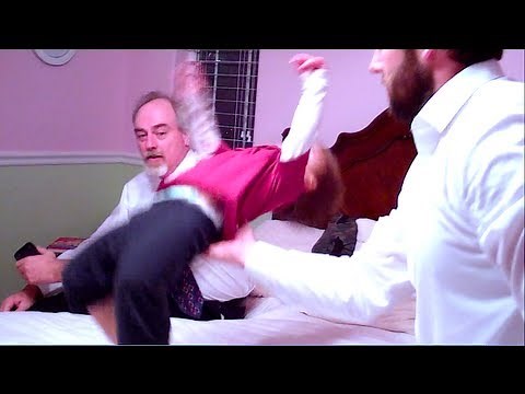 2 YEAR OLD CAN DO A BACKFLIP!