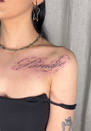 I LOVE SCRIPT TATTOOS 🤍 (both big&small) nov dec bookings are open. located in utrecht, the netherlands. #fyp #tattoo #femaletattooartist #scripttattoo #viral