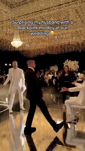 1.8M views · 34K reactions | This is EPIC @scotthoying #rocknrollbridemagazine #weddingplanning #rocknrollbride #alternativebride #uniqueweddings #alternativewedding #unconventionalwedding #lgbtwedding #lgbtqwedding #BLACKPINK | Rock n Roll Bride | Facebook
