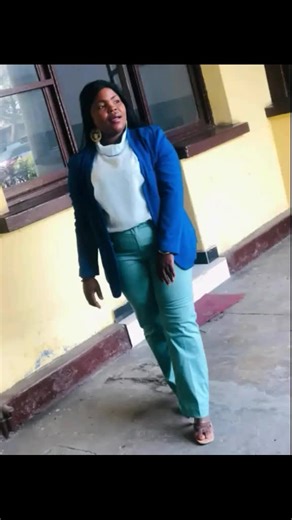 la patrona Assistante sociale (@assistantesociale44)’s videos with son original - Emily