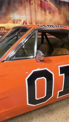 General Lee 1969 Dodge Charger Dukes of Hazzard TV Show Boe Luke Duke