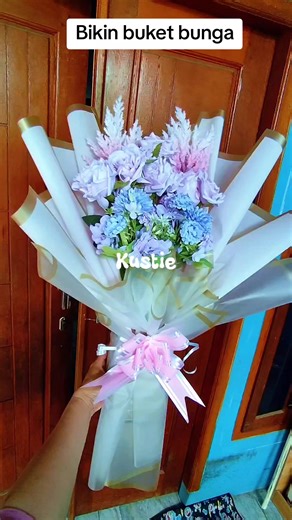Tutorial Bikin Buket Bunga untuk Orang Spesial