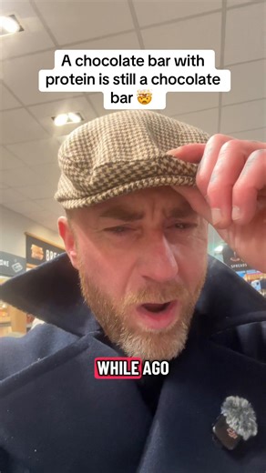 🚨 NEW FOOD SCAM JUST DROPPED 🚨 Everything in the supermarket suddenly has PROTEIN slapped on the front like it’s some magic health halo… 🤡 “High protein” 🍪 “Protein bar” 🍫 “Protein cereal” 🥣 “Protein brownie” 🤯 But flip the packet over and it’s usually: ❌ ultra-processed rubbish ❌ pumped with sugar ❌ packed with oils and fats ❌ calories through the roof ❌ tiny protein bump, massive marketing bump Protein is good… But PROTEIN JUNK is still junk. If you want real results, keep it boring: ✅ 