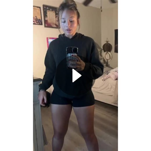 15.1K likes and 892 shares | Leia's Morning Routine & Outfit Reveal | Cozy Hoodie Look | Leia (@leiarecinoss) | Posted Apr 26, 2026 | Spotlight