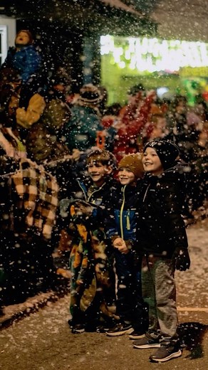 Clinton Christmas Parade sponsored by The Ooten Law Firm will tentatively keep the same route heading down Market & Main & Broad Street on Saturday Dec. 6th (sound on for this video!). Keep an eye on our page for updates the week of the parade for any changes due to construction. We can't wait for the happiest event of the year celebrating the Sounds of The Season with a few special performances to kick off the Christmas season! Don't forget to register to participate here: https://historicdownt