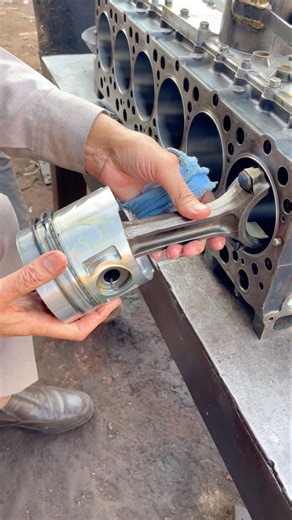 Marrvilous diesel engine Piston ring installing 6 Cylinder | piston fitting | #shortsfeed #foryou