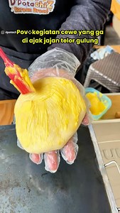 Cewek kalau gak diajak jajan, jangan heran jadi bete seharian 😆😛 Makanya yuk langsung aja ajak cobain D’Potachiz Korean Bread, mood auto naik! 🥰 Buat kamu yang tertarik punya bisnis roti ala korea kayak gini, yuk gabung kemitraan D’Potachiz Korean Bread! Modalnya mulai dari 4 jutaan aja, lho. Kami sediakan pelatihan dan pembinaan lengkap biar kamu siap jadi pengusaha sukses. Info lengkapnya bisa DM kami atau cek link di bio ya 😍 #kemitraankuliner #bisniskuliner #peluangusaha #franchisemakana