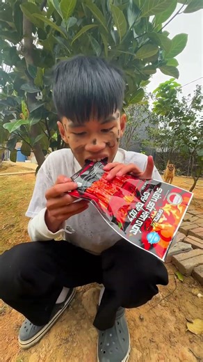 The story of the kind hearted homeless boy brings positive energy to life #shorts #homelessboy