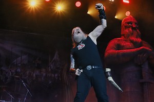 Amon Amarth présente le clip vidéo de Heidrun et un remix de la chanson avec des "voix de chèvre"