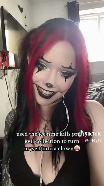 Transform into a Clown with Pretty Evil Makeup