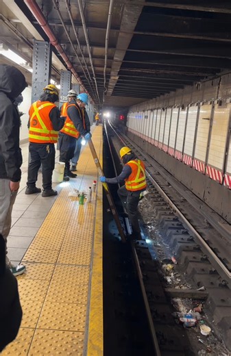 The Signal Division 🫡 What exactly is being fix here? #NYCSubway #NYC #NewYorkCity | NYC Subway Life