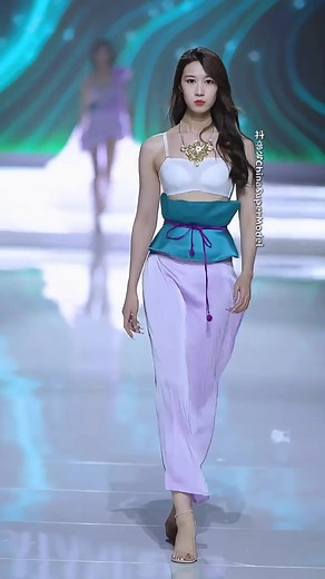 Chinasupermodel 38 #CapCut #chinasupermodel #fashion #catwalk #chinacatwalkshow #asianmodelscatwalk