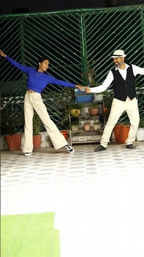 Some Easy Salsa Dance steps - Tutorial - forward and back 🤩 💃🕺🔥 #dance #salsa