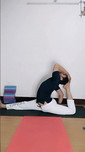 Hanuman Asana modifications through Pigeon Pose #yogapractice #yoga #masterpraveen