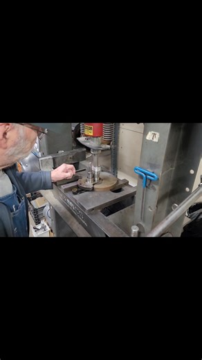 7.5K views · 76 reactions | Paul begins disassembly of an r67/3 crankshaft #vintagebmwmotorcycle #scottiesworkshop #bmwvintage #bmwvintagemotorcycle #vintagebmwmotorcycles #bmwvintagemotorcycles #bmwmotorcycles #vintagebmw | Scottie's Workshop | Facebook