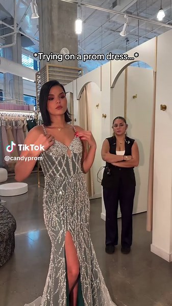 Prom dress shopping tip! 👗✨ Don’t bring too many people — too many opinions = confusion. Trust YOURSELF 💅 #eveningdress #dressinspo #promdresses #prom2026 #promdressshopping