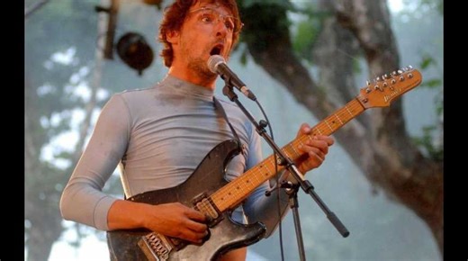 VIDÉO. Didier Super (et son groupe discount) se paie le public du Motocultor festival 2024