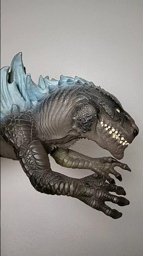 How nostalgic! I still have this Godzilla puppet from 1998. A little broken/forgotten toys.