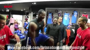 Brisco VS Dwight Howard (NBA All Star) Freestyle Battle !! Quand une star de la NBA se prête au jeu d'un défi de freestyle contre moi ça donne ça ! Brisco VS Dwight Howard (NBA All Star) Freestyle Battle !! NBA 8 times All star trying some freestyle and get amazed by my skills !! | Brisco Basketball Freestyle