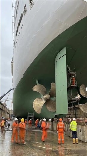 Cruise Ship Propeller Restoration Timelapse