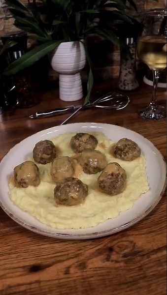 Classic Swedish meatballs recipe