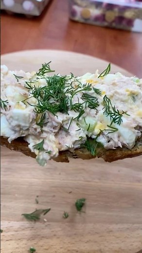 Tuna & Egg Toast – Calories & Macros part 1