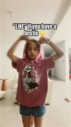 Do YOU have a bestie!? #shorts #dlafam #londyn