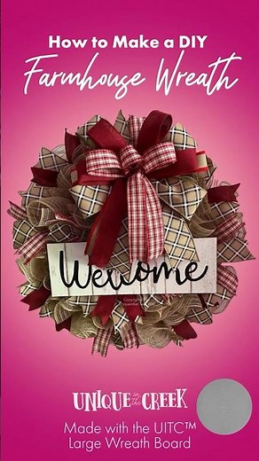 How to Make a Charming Farmhouse Wreath