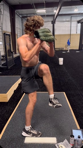 @medicinethroughmovement on Instagram: "95mph heater with a 3000rpm slider with it⚡️😎 #blt #baseball #training #throwing #pitchingmechanics #pitching"