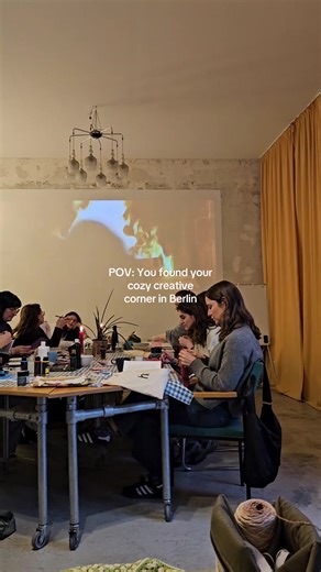 The feeling of finding your cozy creative space in Berlin 😍 #thecrafthub #berlin #workshopinberlin #creativecommunity ##berlinevents