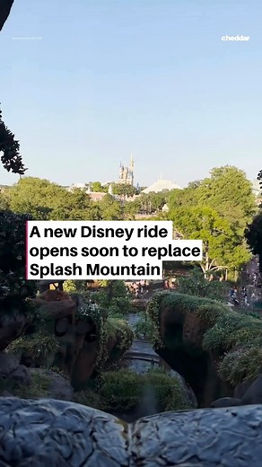 👀 Sneak peek inside the new ride that’s replacing Splash Mountain. A new ride at Walt Disney World in Orlando, Florida is set to open on June 28th. It is replacing the old Splash Mountain attraction, which was loved by many Disney fans but also faced criticism. The new ride, Tiana’s Bayou Adventure, is inspired by Disney’s first Black princess, Tiana, from the movie “The Princess and the Frog.” While the structure of the ride remains the same, the theme has been completely revamped. The change 