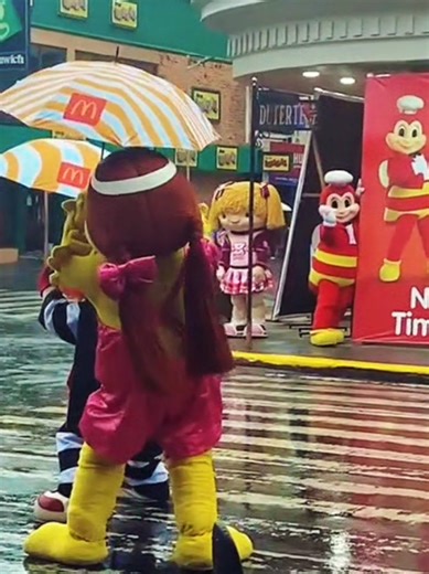 Asar Talo Ba Bee Bee? Jollibee Mascot Fun