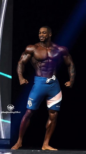 Brandon Hendrickson Men's Physique Bodybuilder Posing