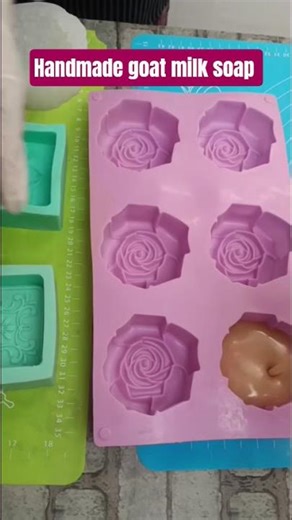 goatmilk sopa #viral #handmadesoap #goatmilk#herbal#shorts#short #viralvideo#soapmaking#soapcutting
