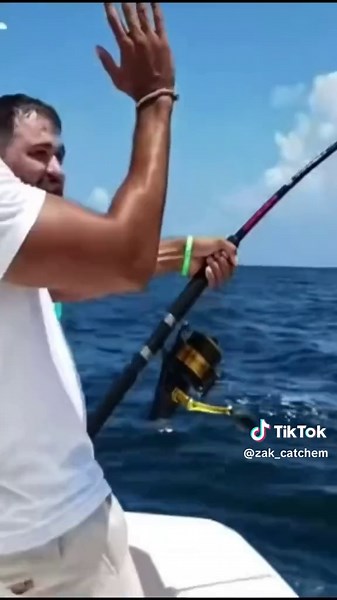 Shark pulls guy 4 miles in ocean on unicorn pool floaty! #trend #fyp #fishing #petsoftiktok #animals #pets #gym #fitness #unicorn #zakcatchem #catchemallfishing
