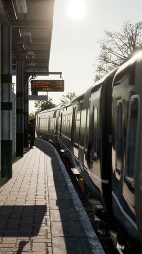 TSW6 GWR CLASS 166 TO GATWICK Airport Departing Redhill Station #tsw6 #gwr #class166