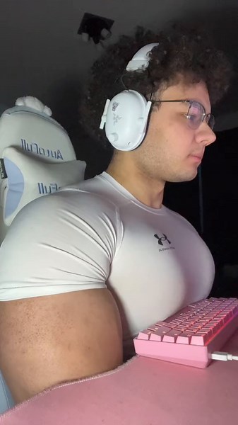 Me after arm day #gym #fyp | beom