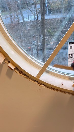 4.5M views · 67K reactions | Round window flexible trim installation  Gpr3Carpentry #viralreelsfb #construction #tips #diyprojects #viral #carpentry #job #tool #windowdecor | Leandro Felipe | Facebook