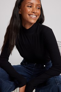 Ribbed Long Sleeved Turtle Neck Top Black