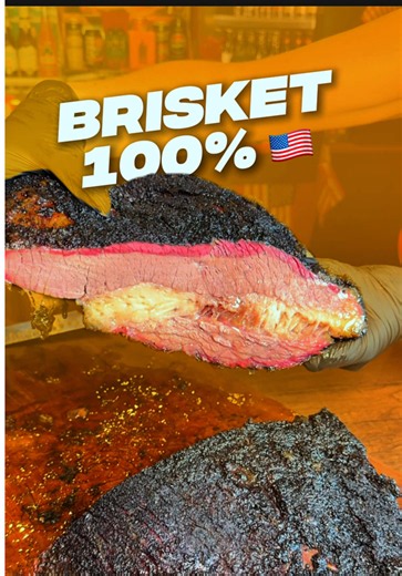 Brisket Succoso e Morbido: Il Gusto Affumicato del BBQ Americano 🇺🇸