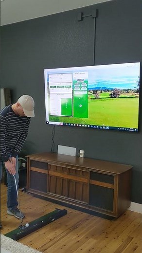 Putting in the Living Room with the Right Edge Putt Tracker