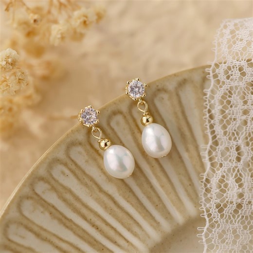 Diamond Pearl Stud Earrings,dainty Freshwater Pearl Earrings,gold Minimalist Drop Earrings,bridal Earrings,wedding Earrings,bridesmaid Gift - Etsy