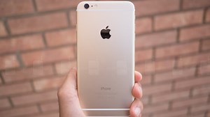 Man sues Apple after the battery on his iPhone 6 explodes causing injuries