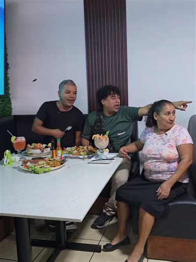 Comedia con Mami Nena y Danny 2.0