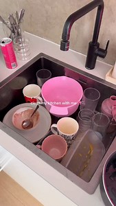 a much needed kitchen reset 💞🧽🫧 clean & tidy with me ✨ @sinicleaning @cleanwithpinkstuff brand ambassador #cleantok #cleanwithme #kitchencleaning #cleaningmotivation #cleaningroutine #instaclean #resetwithme #cleaninginspo #cleaningtips | cleaningwithida