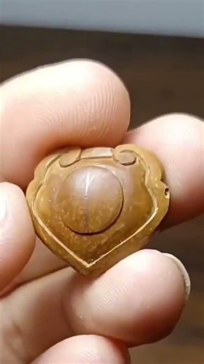 Peach kernel carving#Production process#Crafted by hand#Crafted with meticulous care#Handm