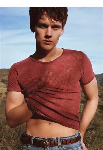 Hunter Doohan's Loyalty: Why He Chose Love Over Fame